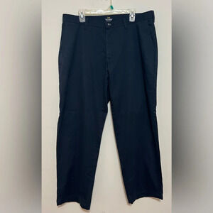 Men’s Lee Total Freedom Relaxed Fit Pants. Size 36X29